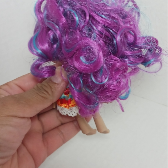 Shopkins Shoppies Rosa Pinata Visits Mexico Doll & Bubbleisha Sweet Treat Doll - Picture 5 of 5